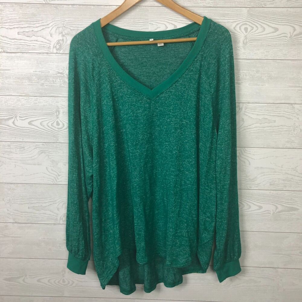 Cato Women's 18/20W Long Sleeve V Neck Knit Top Solid Green Shirt Casual
